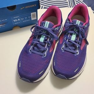 Brooks Adrenaline GTS 22 Navy/Yucca/Pink medium width (B)